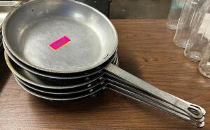 (5) 9" SKILLETS