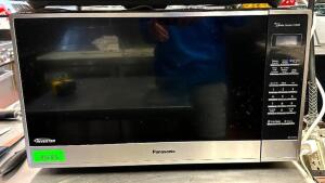 DESCRIPTION: COMMERCIAL 1250W MICROWAVE OVEN BRAND/MODEL: PANASONIC NN-SN975S INFORMATION: GENIUS SENSOR LOCATION: KITCHEN QTY: 1