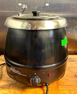 DESCRIPTION: 11QT WARMER KETTLE BRAND/MODEL: CLARK 177S30 LOCATION: KITCHEN QTY: 1