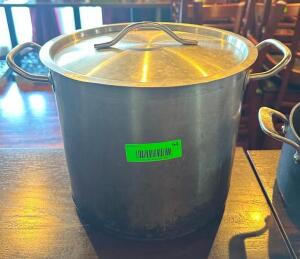 DESCRIPTION: STAINLESS STOCK POT WITH LID SIZE: 11.5"X10" LOCATION: MAIN DINING QTY: 1