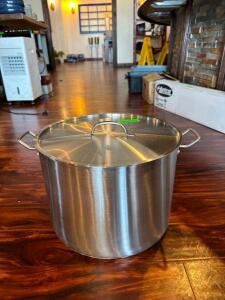 DESCRIPTION: 35 QT. STAINLESS STEEL STOCKPOT COMMERCIAL GRADE (NEW) LOCATION: MAIN DINING QTY: 1