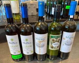 NAME: (5) - BOTTLES OF WINE DESCRIPTION: (5) - BOTTLES OF WINE LOCATION: BAR QTY: 5