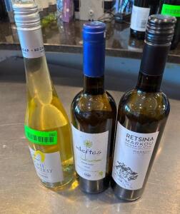 NAME: (3) - BOTTLES OF WINE DESCRIPTION: (3) - BOTTLES OF WINE LOCATION: BAR QTY: 3