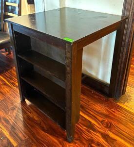 DESCRIPTION: 30" BAR TABLE WITH SIDE STORAGE SIZE: 30"X30"X36" LOCATION: MAIN DINING QTY: 1