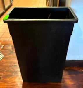 DESCRIPTION: (4) ASSORTED COLOR SLIM JIM TRASH BINS INFORMATION: SEE PHOTOS FOR MORE DETAIL LOCATION: KITCHEN QTY: 4