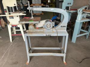 16" VARIABLE SPEED SCROLL SAW WITH STAND