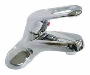 DESCRIPTION: (1) SINGLE LEVER LAVATORY FAUCET BRAND/MODEL: DOMINION FAUCETS #77-1626 INFORMATION: WILVER SERIES, CHROME PLATED SIZE: 4" RETAIL$: $53.2