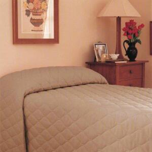 DESCRIPTION: (1) BEDSPREAD BRAND/MODEL: MARTEX INFORMATION: BROWN SIZE: QUEEN RETAIL$: $100.00 EA QTY: 1