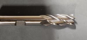 (2) HSS SQ END MILL