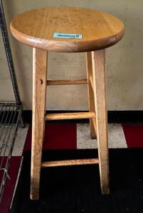 DESCRIPTION: 30" WOODEN BAR STOOL ADDITIONAL INFORMATION BACKLESS LOCATION: FRONT QTY: 1