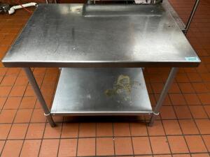 DESCRIPTION: 42" X 30" STAINLESS TABLE W/ UNDER SHELF SIZE 42" X 30" LOCATION: KITCHEN QTY: 1