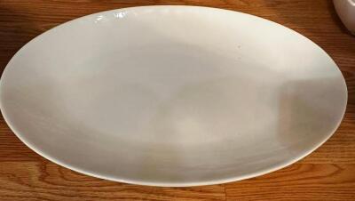 DESCRIPTION: (12) 16" CHINA PLATTERS SIZE 16" LOCATION: MAIN SEATING THIS LOT IS: SOLD BY THE PIECE QTY: 12