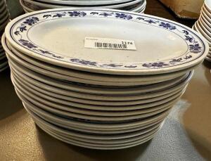 DESCRIPTION: (12) 10" PLASTIC PLATTERS LOCATION: MAIN SEATING THIS LOT IS: ONE MONEY QTY: 1