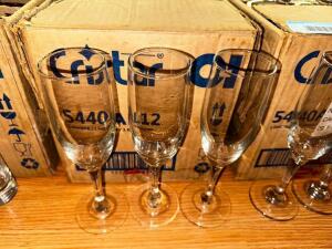 DESCRIPTION: (24) CHAMPAGNE FLUTES LOCATION: MAIN SEATING THIS LOT IS: SOLD BY THE PIECE QTY: 24