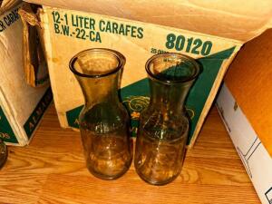 DESCRIPTION: (10) 1 LITER CARAFES LOCATION: MAIN SEATING THIS LOT IS: SOLD BY THE PIECE QTY: 10