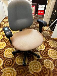 DESCRIPTION: OFFICE CHAIR LOCATION: OFFICE QTY: 1