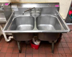 DESCRIPTION: 2-COMPARTMENT STAINLESS SINK INFORMATION: BOWL SIZE: 19"X16"X10" SIZE: 39" LOCATION: KITCHEN QTY: 1