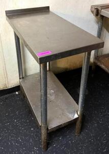 DESCRIPTION: 16" STAINLESS TABLE WITH BACKSPLASH AND UNDERSHELF SIZE: 16"X30" LOCATION: KITCHEN QTY: 1