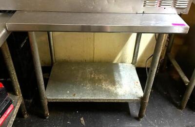 DESCRIPTION: 30" STAINLESS TABLE WITH UNDERSHELF SIZE: 30"X24" LOCATION: KITCHEN QTY: 1