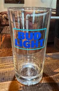 DESCRIPTION: (18) BUD LIGHT GLASSES LOCATION: BAR QTY: 18