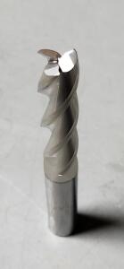 DESCRIPTION: (4) SOLID CARBIDE FINISHING END MILL BRAND/MODEL: MA FORD 10627 SIZE: 1/2"D 2" LOC .030 RAD RETAIL$: 112.20 EA QTY: 4