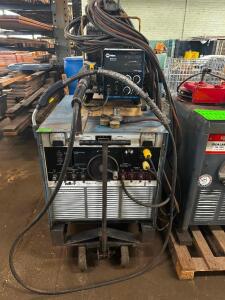 MILLER CONSTANT POTENTIAL DC WELDER W/ MILLER 60 SERIES 24V WIRE FEEDER