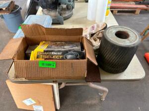 LARGE BOX OF ASSORTED CAR PARTS AND LAMPS