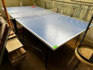 GERMAN MADE HIGH QUALITY PING PONG TABLE W/ PADDLES