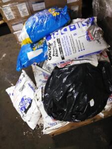 DESCRIPTION: (14) BAGS OF ABSORBENT POWDER BRAND/MODEL: SPILL MAGIC #437J90 SIZE: 25LB RETAIL$: $26.69 EA QTY: 14