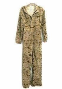 DESCRIPTION: (5) SET OF COVERALLS BRAND/MODEL: DOGS INFORMATION: DESERT CAMO SIZE: MEDIUM REGULAR RETAIL$: $50.00 EA QTY: 5