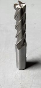 DESCRIPTION: (4) COBALT SQ END MILLS BRAND/MODEL: VC 59072959 SIZE: 7/16" D 1/2" SD RETAIL$: $79.60 QTY: 4