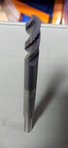 DESCRIPTION: (5) SOLID CARBIDE DRILL BITS BRAND/MODEL: FULLERTON 1003488 SIZE: .472" D RETAIL$: 75.99 EA QTY: 1