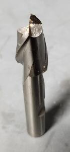 DESCRIPTION: (1) M42 COBALT SQ END MILL BRAND/MODEL: VC 01880640 SIZE: 1/2" D 13/16" LOC RETAIL$: 69.05 QTY: 1