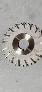 DESCRIPTION: (1) STAGGERED TOOTH SIDE CHIP SAW BRAND/MODEL: DOLFA 5-749-314 SIZE: 4" DIA 5/32" THICK RETAIL$: $216.01 QTY: 1