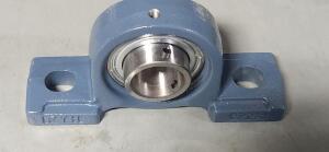 DESCRIPTION: (1) BALL BEARING PILLOW BLOCK BRAND/MODEL: VC SBO206-19G SIZE: 6-3/16 OAL RETAIL$: $52.29 QTY: 1