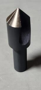 DESCRIPTION: (4) 82DEG RHC HSS COUNTERSINK BRAND/MODEL: CHICAGO-LATROBE 56744 SIZE: 3/4" DIA 3/8"SD RETAIL$: 65.85 EA QTY: 4