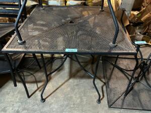 30" X 30" METAL PATIO TABLE