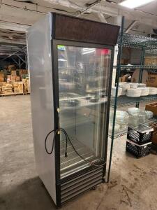 VICTORY SINGLE DOOR MERCHANDISER COOLER