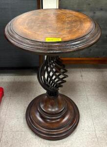 ROUND END TABLE