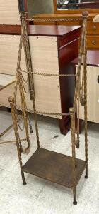 METAL UMBRELLA STAND