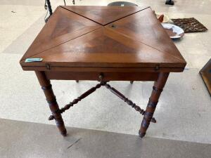 27.5" X 27.5" EXPANDABLE WOODEN TABLE