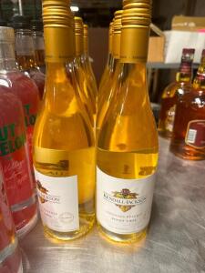 DESCRIPTION: (11) BOTTLES OF KENDALL JACKSON PINOT GRIS LOCATION: BAY 6 THIS LOT IS: SOLD BY THE PIECE QTY: 11