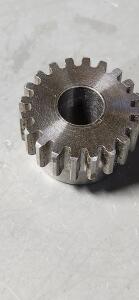 DESCRIPTION: (1) 20 TEETH PLAIN BORE STEEL SPUR GEAR BRAND/MODEL: BROWNING NSS1620 SIZE: 1/2" BORE DIA 1.25" PITCH DIA 1.3700 OD .5" FACE RETAIL$: $33