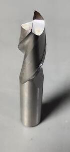 DESCRIPTION: (1) HSCo8 SQ END MILL BRAND/MODEL: HERTEL 74128646 SIZE: 13mm 1-1/8" LOC 1/2SD RETAIL$: $34.75 QTY: 1