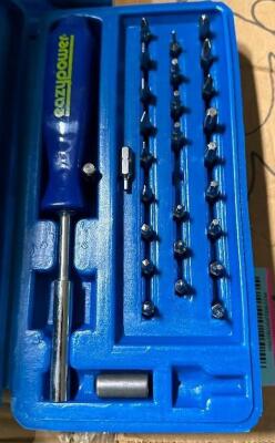 (1) CASE OF EAZY POWER 79551 SCREW DRIVER BIT SETS. 40 IN CASE.