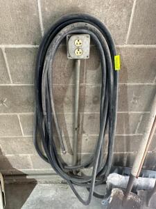 DESCRIPTION: 50' HEAVY DUTY GARDEN HOSE - BLACK LOCATION: WAREHOUSE QTY: 1