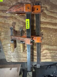 DESCRIPTION: (2) HEAVY DUTY BAR CLAMPS LOCATION: WAREHOUSE THIS LOT IS: SOLD BY THE PIECE QTY: 2