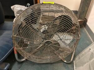 DESCRIPTION: 20" FLOOR FAN. LOCATION: DOWNSTAIRS OFFICE QTY: 1