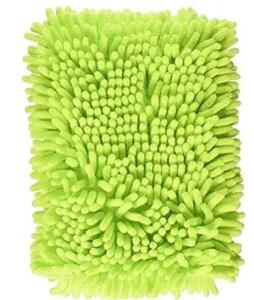 DESCRIPTION: (6) AUTO MICROFIBER WASH CLOTHS BRAND/MODEL: CHENILLE INFORMATION: RED RETAIL$: $40.00 EA QTY: 6