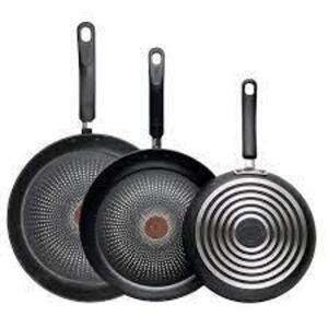 DESCRIPTION: (1) FRY (3) PAN SET BRAND/MODEL: T-FAL #7788777 RETAIL$: $40.00 EA QTY: 1